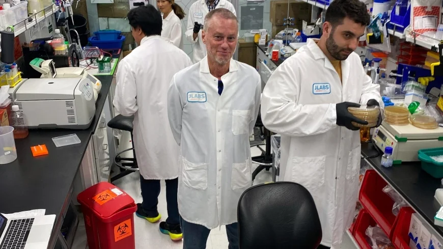 Scientists study man's blood to help make better treatment for snake bites